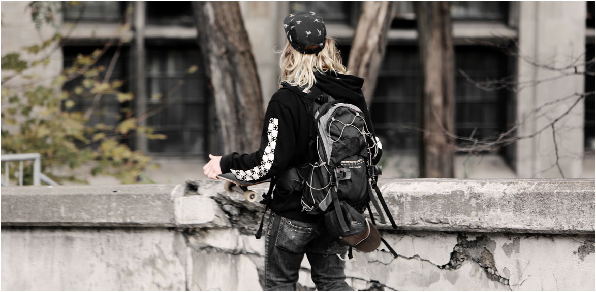 卡密批发价的轰炸免费软件